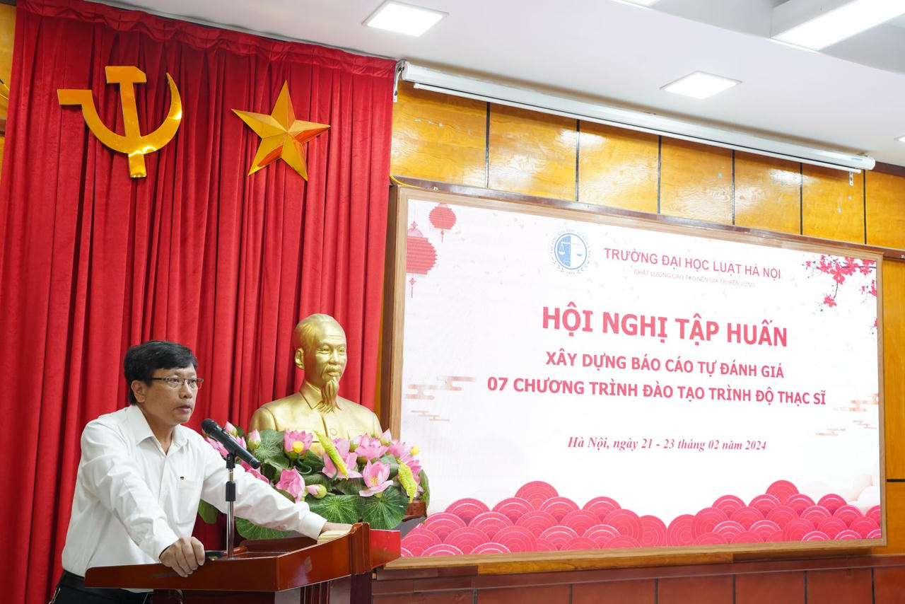 Trường Đại học Luật Hà Nội tập huấn xây dựng Báo cáo Tự đánh giá 07 chương trình đào tạo trình độ thạc sĩ