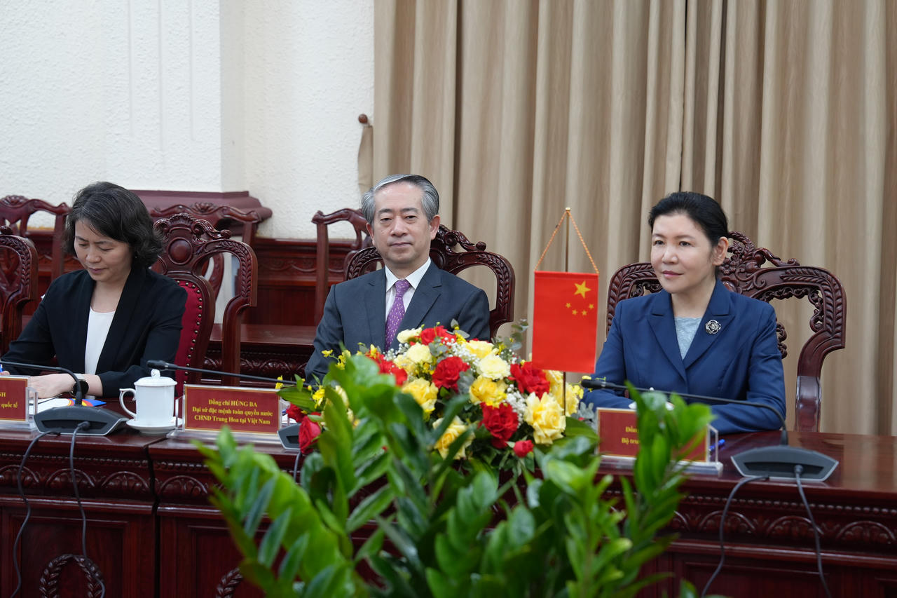 Đưa quan hệ hợp tác pháp luật và tư pháp Việt Nam - Trung Quốc lên tầm cao mới