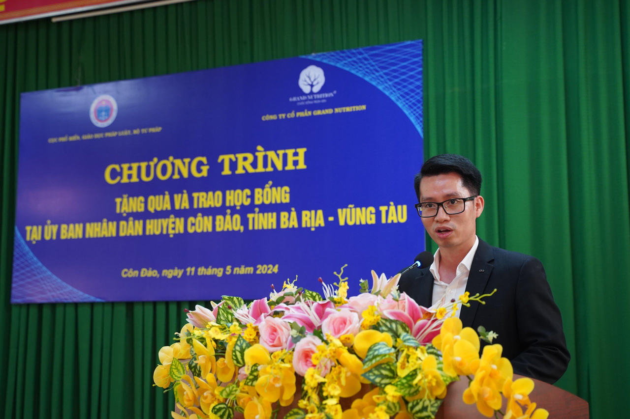 Cục Phổ biến, giáo dục pháp luật và Công ty Cổ phần Grand Nutrition tổ chức thành công chương trình thiện nguyện tại Côn Đảo