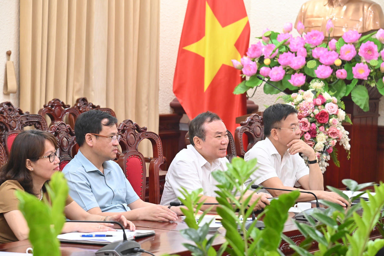 Chi bộ Vụ Tổ chức cán bộ sinh hoạt chuyên đề về bảo vệ nền tảng tư tưởng của Đảng