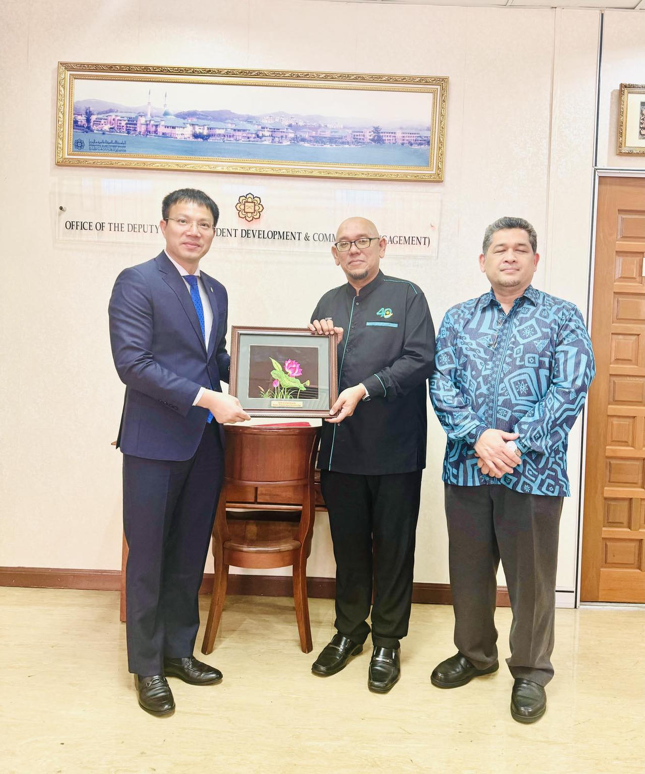 Trường Đại học Luật Hà Nội: Mở rộng và tăng cường hợp tác quốc tế với các Đại học ở Malaysia