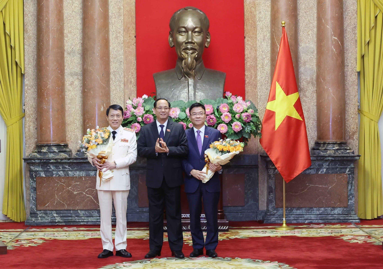 Chủ tịch nước trao quyết định bổ nhiệm Phó Thủ tướng và Bộ trưởng Bộ Công an