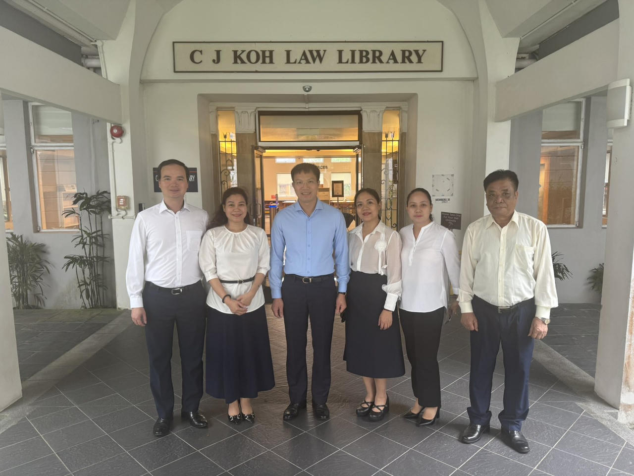Trường Đại học Luật Hà Nội: Mở rộng và tăng cường hợp tác với các cơ sở đào tạo luật tại Singapore 