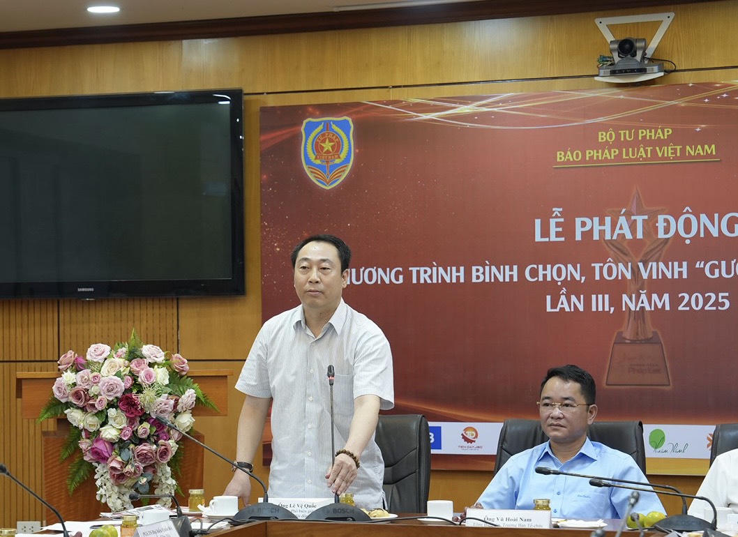 Phát động Chương trình bình chọn, tôn vinh 'Gương sáng pháp luật' lần III