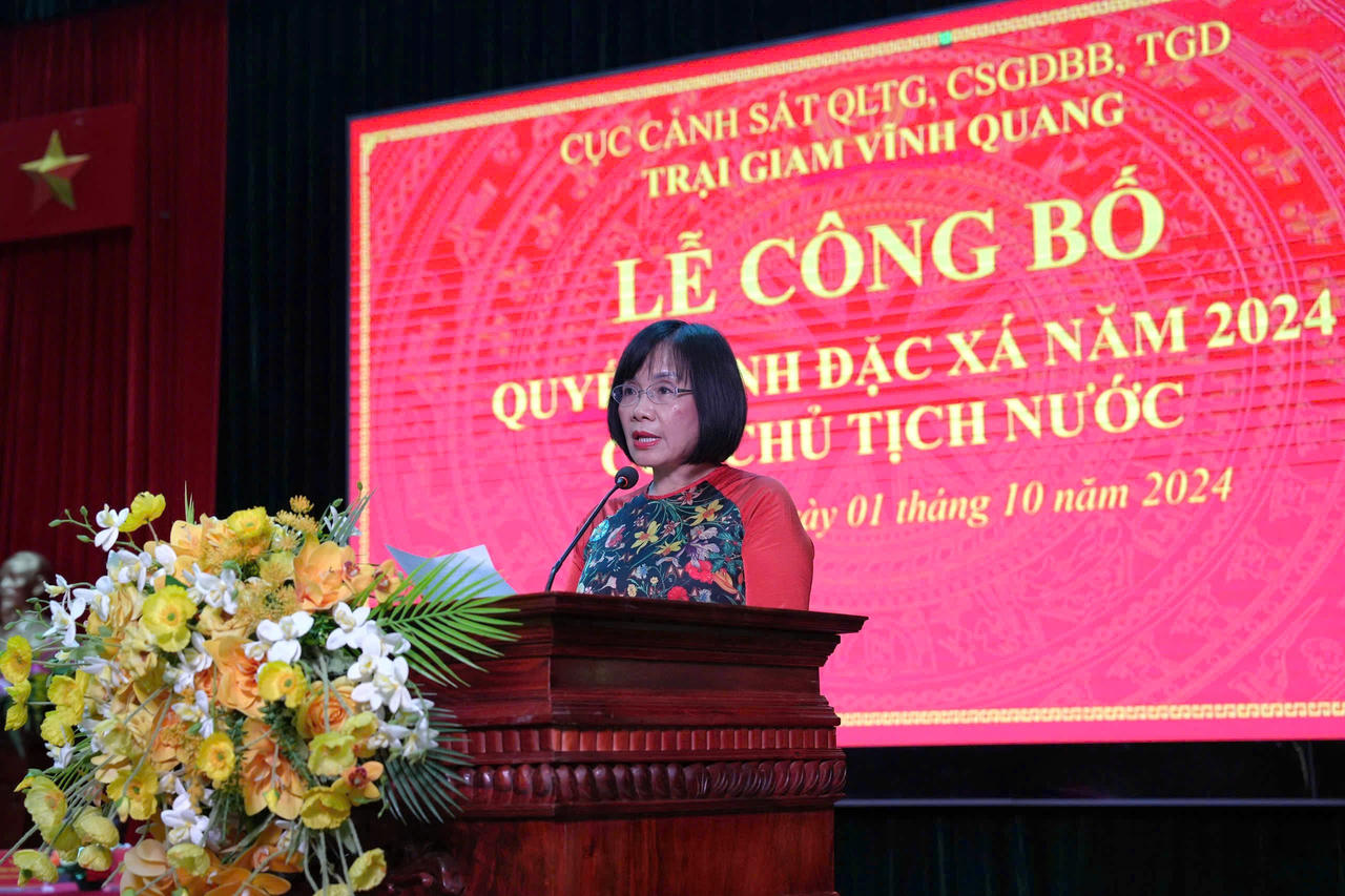 Thứ trưởng Đặng Hoàng Oanh dự Lễ công bố quyết định đặc xá năm 2024 tại Trại giam Vĩnh Quang