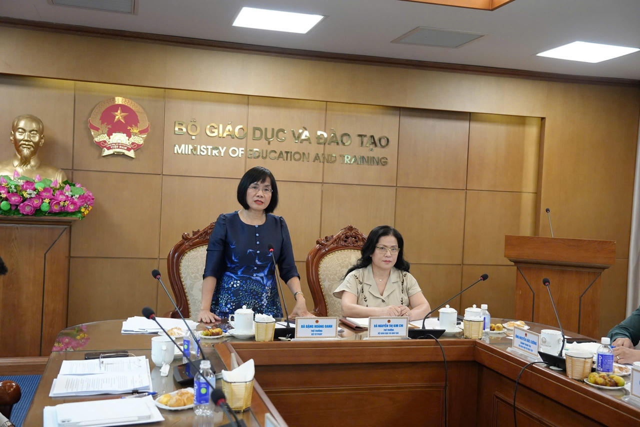 Thứ trưởng Đặng Hoàng Oanh kiểm tra công tác thi hành pháp luật về xử lý vi phạm hành chính tại Bộ Giáo dục và Đào tạo