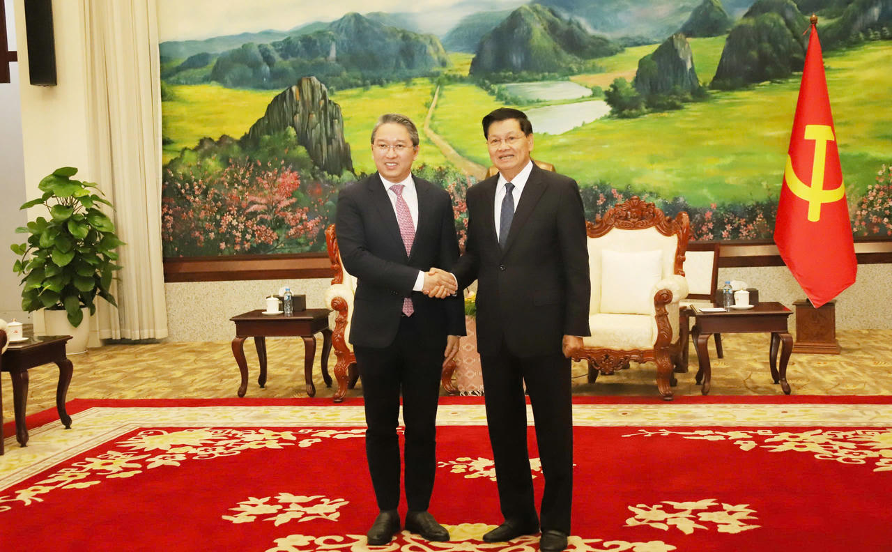 Bộ trưởng Tư pháp Nguyễn Hải Ninh tiếp kiến Tổng Bí thư, Chủ tịch nước CHDCND Lào