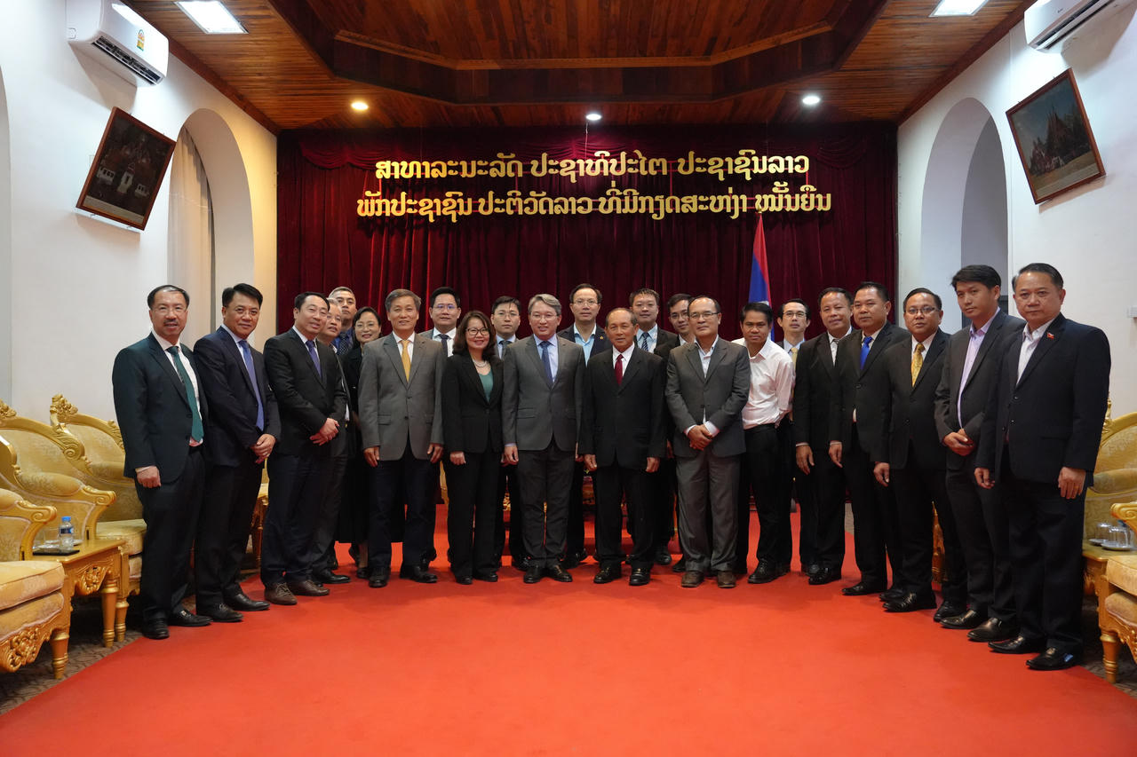 Bộ trưởng Bộ Tư pháp Nguyễn Hải Ninh kết thúc tốt đẹp chuyến thăm và làm việc tại CHDCND Lào