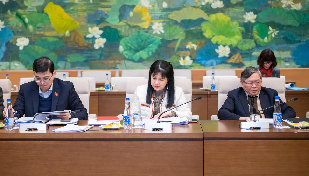 Ủy ban Pháp luật thẩm tra dự án Luật Ban hành văn bản quy phạm pháp luật (sửa đổi)