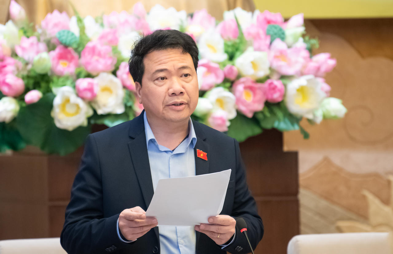 Ủy ban Pháp luật thẩm tra dự án Luật Ban hành văn bản quy phạm pháp luật (sửa đổi)