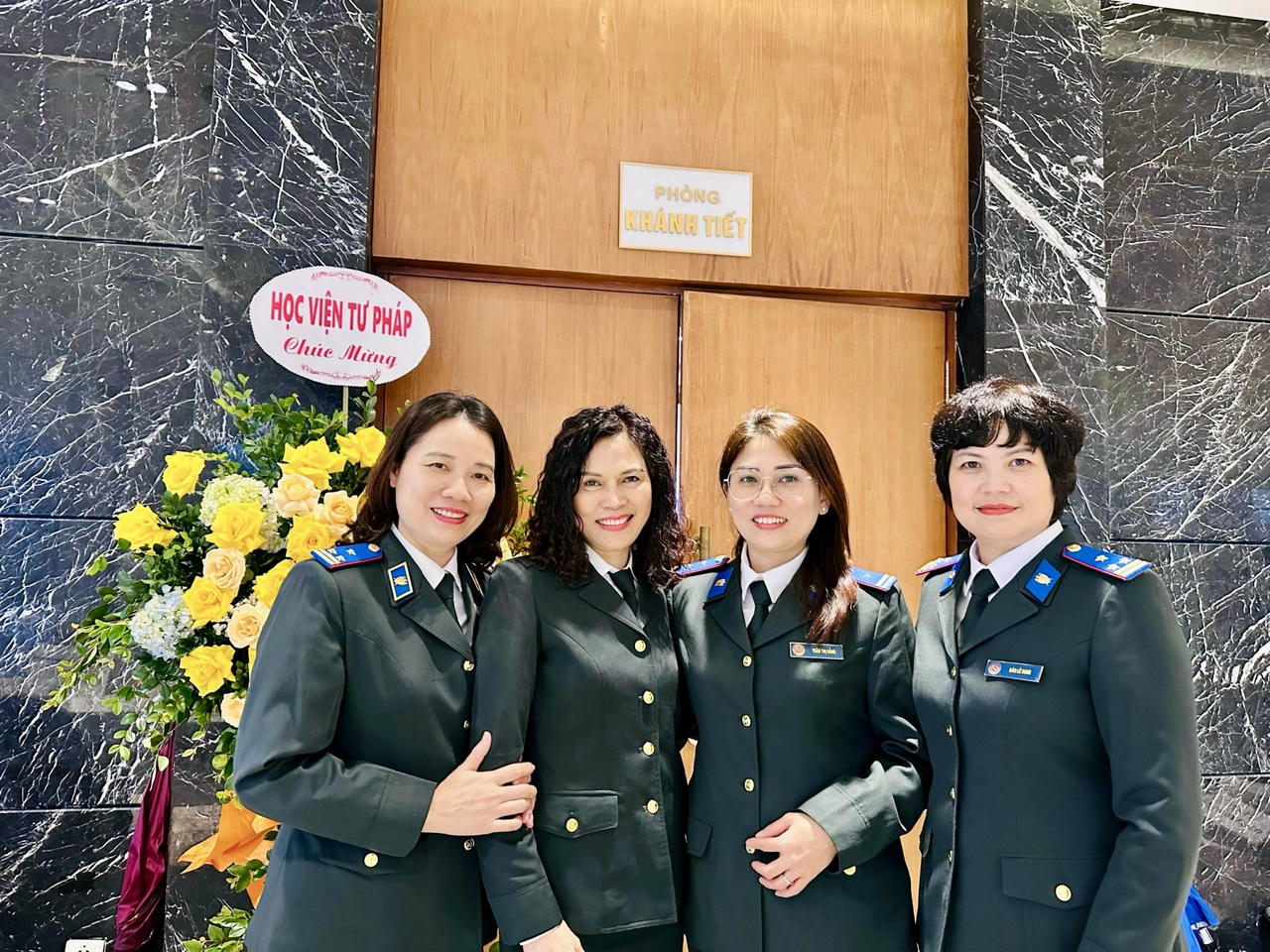 Chuyện về những người “tiên phong”, nhường bước cho lớp trẻ trong công cuộc tinh gọn bộ máy