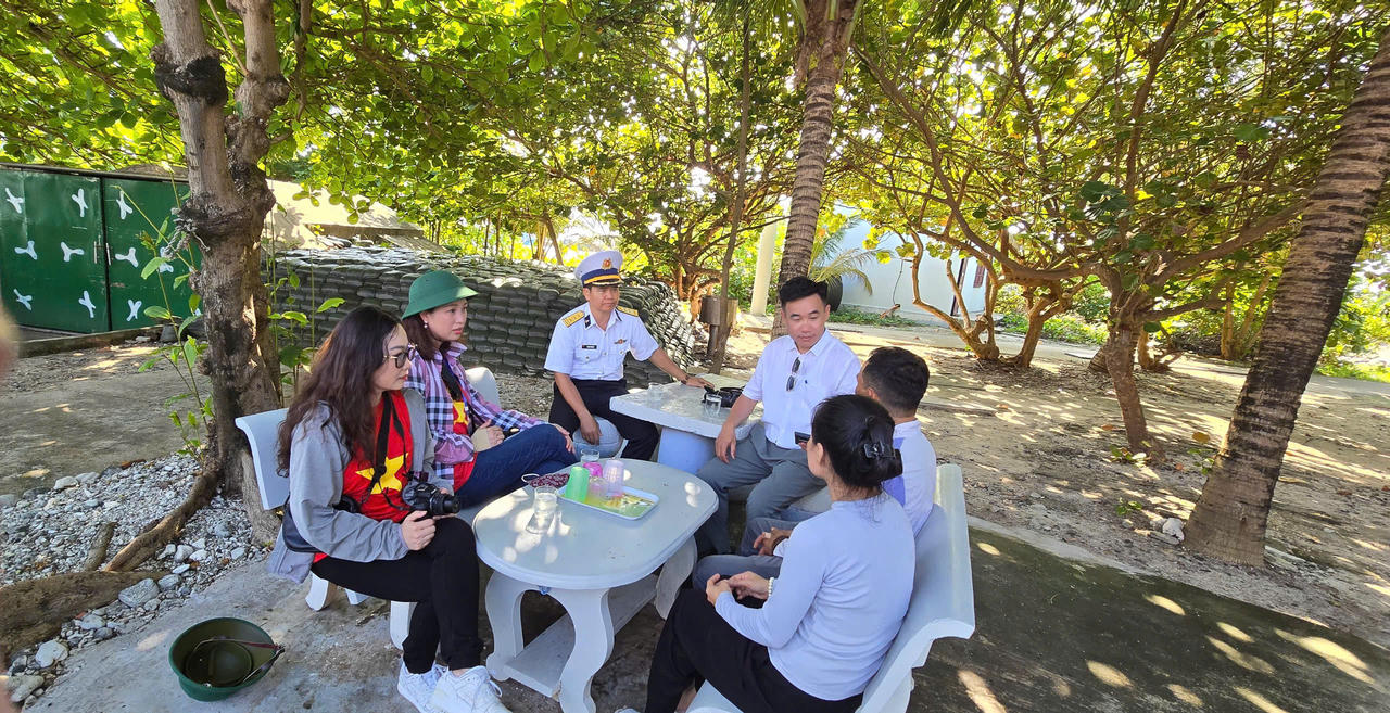 Cán bộ, chiến sĩ trên đảo Trường Sa luôn có bản lĩnh chính trị vững vàng, ý chí kiên cường, bất khuất