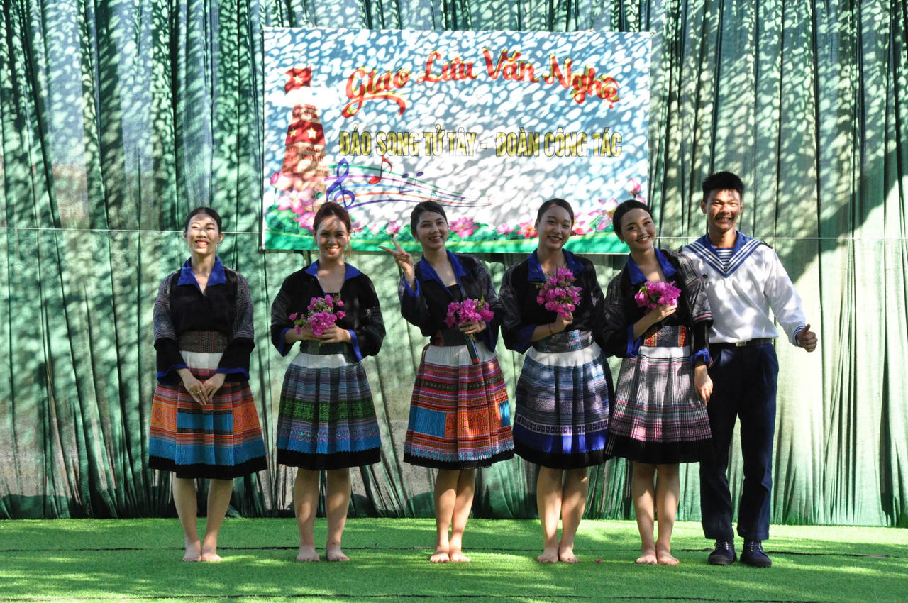 Những người mang “cơn gió mát lành” đến với đảo Trường Sa