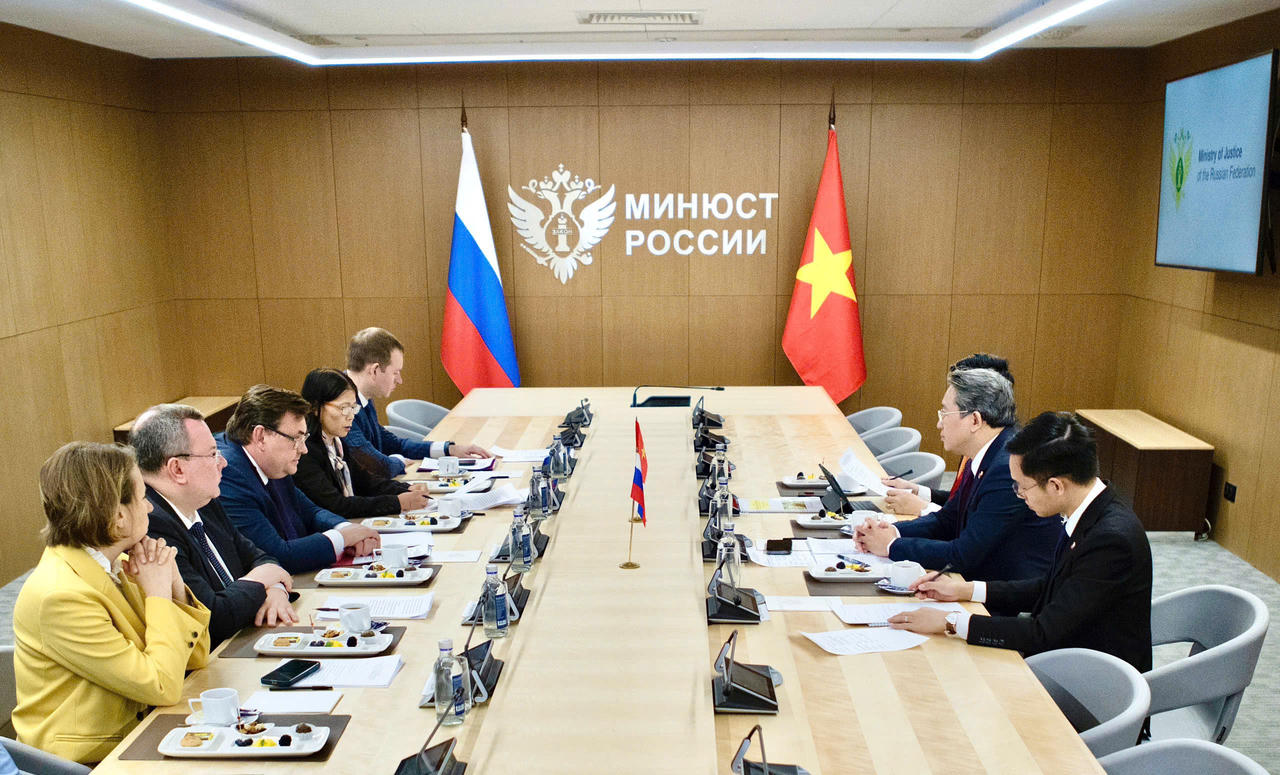 Làm sâu sắc hơn quan hệ hợp tác truyền thống về pháp luật và tư pháp Việt Nam - Liên bang Nga