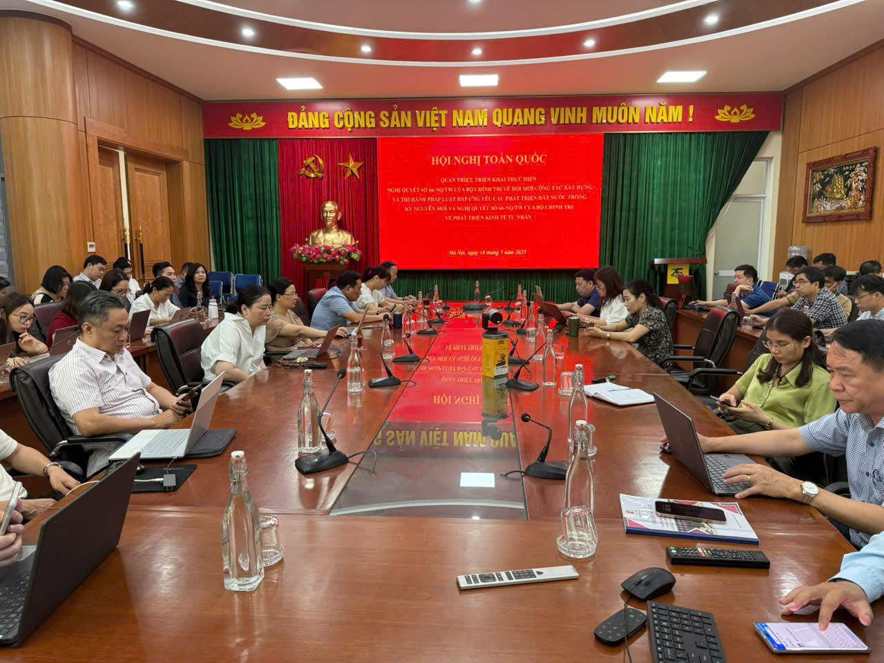 Bộ Tư pháp tham dự hội nghị quán triệt Nghị quyết số 66-NQ/TW và Nghị quyết số 68-NQ/TW 