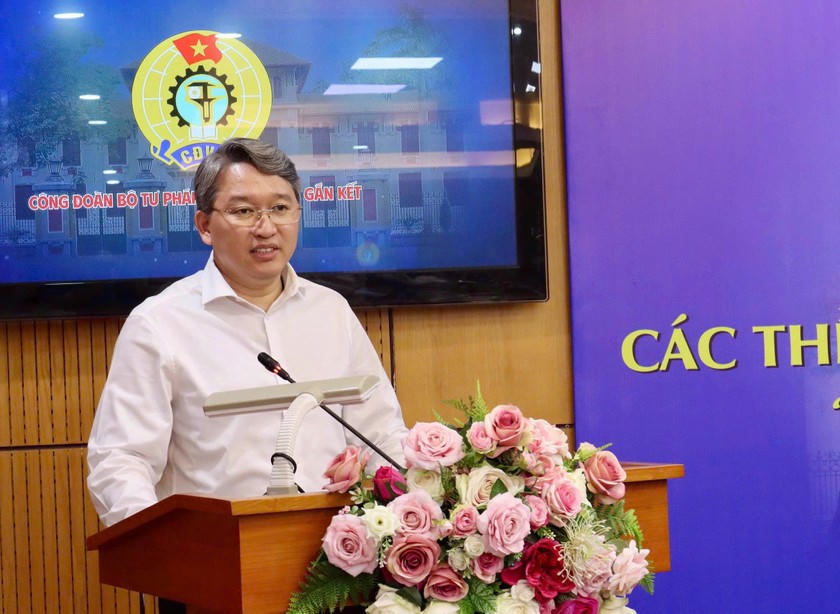 Gặp mặt, tri ân các thế hệ cán bộ công đoàn Bộ Tư pháp