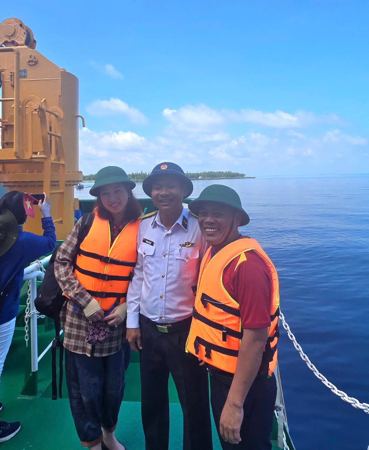 Hải trình tác nghiệp thiêng liêng của nhà báo ở Trường Sa