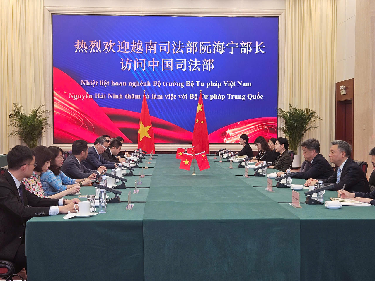 Đẩy mạnh hợp tác pháp luật Việt Nam-Trung Quốc-thiết thực triển khai nhận thức chung của Lãnh đạo cấp cao hai nước