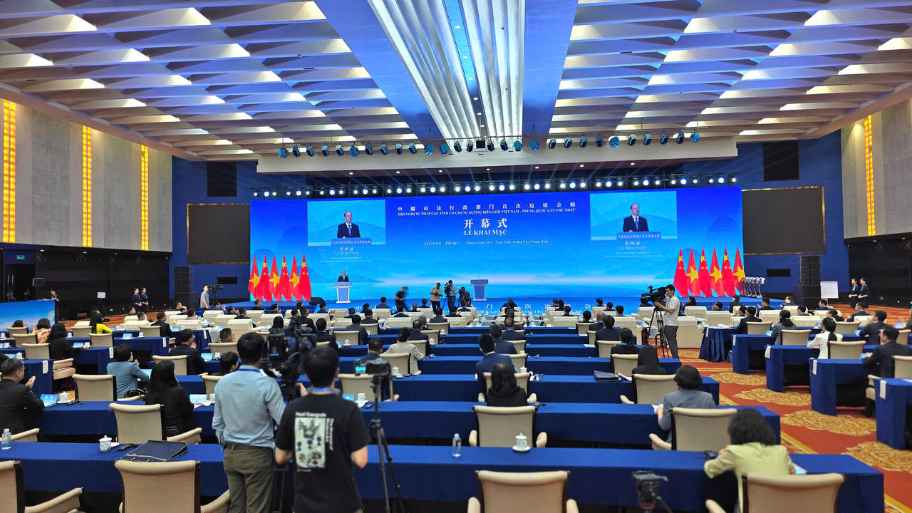 Khai mạc Hội nghị tư pháp các tỉnh có chung đường biên giới Việt Nam – Trung Quốc lần thứ nhất