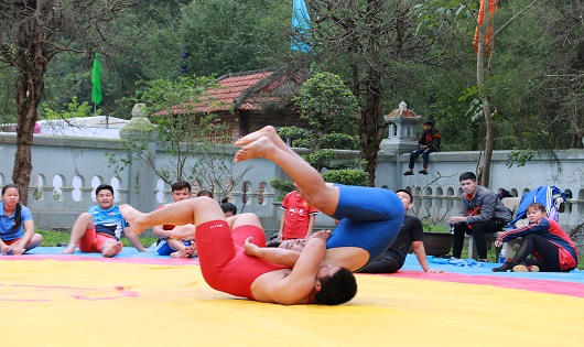 Khai hội Đền Huyền Trân