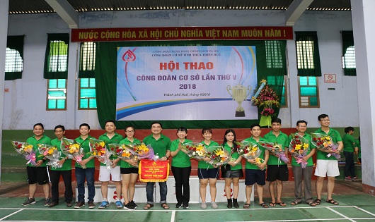 Sôi nổi Hội thao công đoàn cơ sở NHCSXH chi nhánh TT- Huế