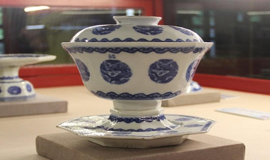 Chiêm ngưỡng đồ sứ ký kiểu thời Lê, Trịnh, Nguyễn