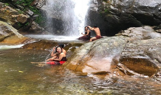 Tắm suối, đi Sim trong ngày hội văn hóa các dân tộc thiếu số A Lưới