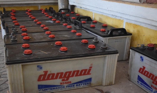 Khởi tố nhóm đối tượng trộm hàng loạt bình ắc quy