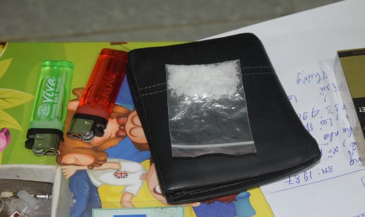 Mang theo ma túy đi thăm bạn gái