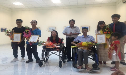 Triển lãm của các hoạ sĩ khuyết tật 'Ngày mới 2018' 