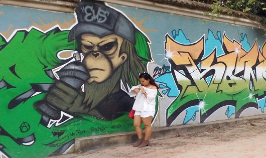 Con đường bích họa đẹp như mơ xứ Huế