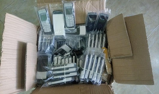 Liên tiếp phát hiện xe chở hàng hóa không rõ nguồn gốc