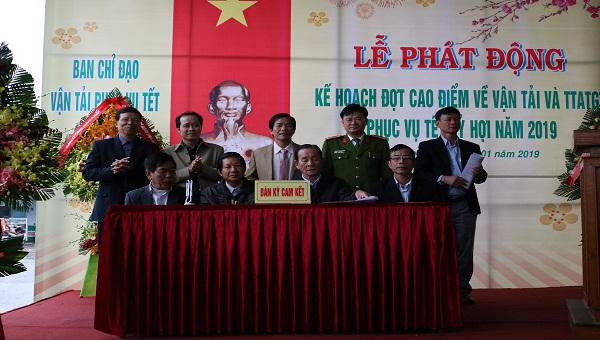 Thừa Thiên Huế ra quân đảm bảo an toàn giao thông dịp Tết Kỷ Hợi 