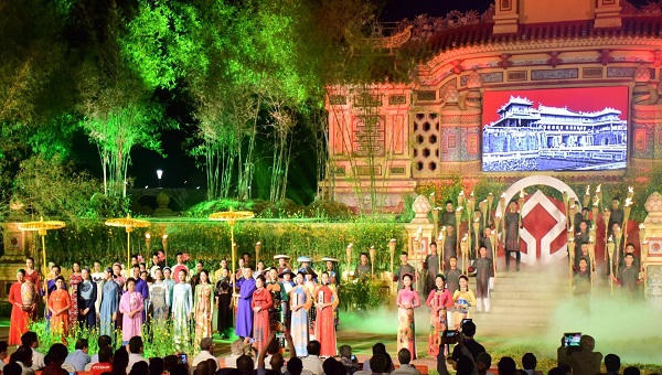 Khai mạc Festival nghề truyền thống Huế 