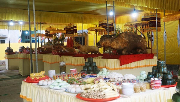 Lễ tế âm hồn tưởng nhớ những người đã hi sinh trong biến cố Thất thủ Kinh đô