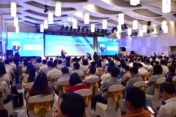 Đổi mới phương thức phục vụ lấy người dân, doanh nghiệp làm trung tâm