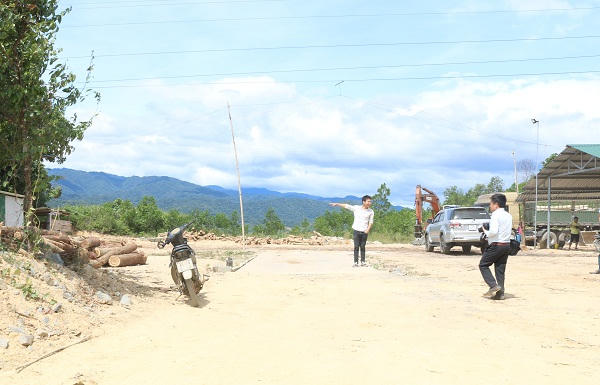 Trạm cân hoạt động trái phép, xã “bất lực”