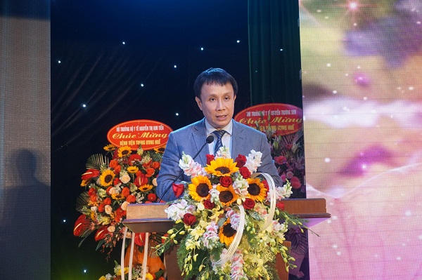 Bệnh viện Trung ương Huế đón nhận Huân chương Lao động Hạng Nhất