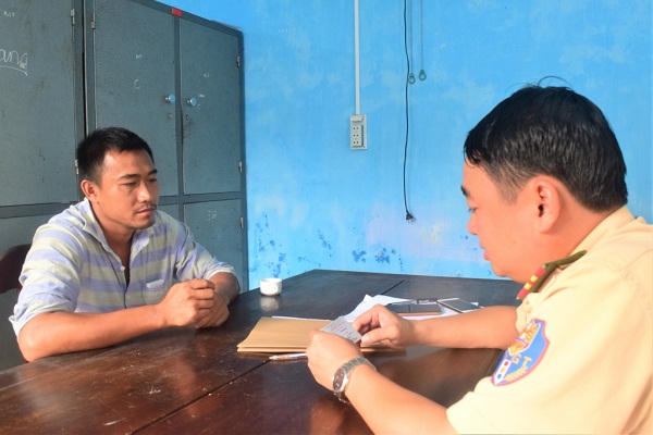 Thừa Thiên-Huế: Khởi tố tài xế ô tô chở gần 30 ngàn gói thuốc lá nhập lậu