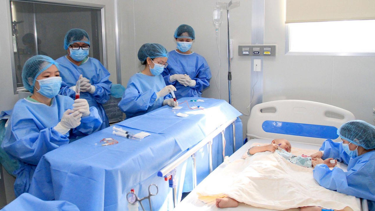 Ghép tủy tự thân cứu bệnh nhi 3 tuổi
