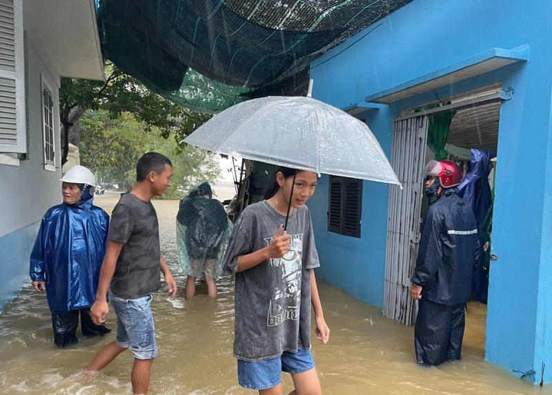 Thừa Thiên Huế khẩn cấp sơ tán, di dời dân tránh lũ