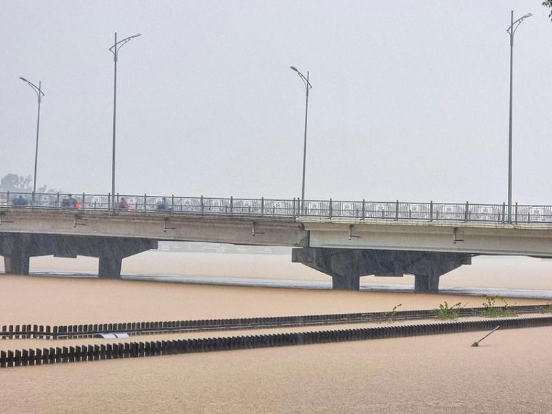 Thừa Thiên Huế khẩn cấp sơ tán, di dời dân tránh lũ