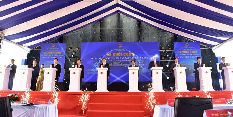 Khởi công xây dựng đường Nguyễn Hoàng và cầu vượt qua sông Hương