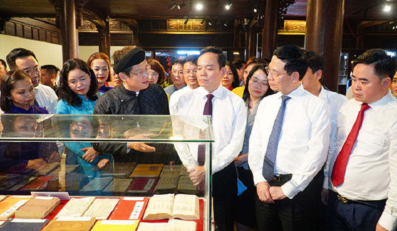 Phó Thủ tướng Chính phủ Trần Lưu Quang dự lễ khai mạc Ngày Sách và Văn hóa đọc Việt Nam lần thứ hai