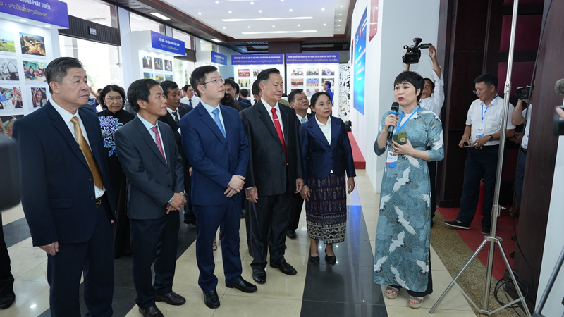 Khai mạc ngày hội “Thắm tình hữu nghị đặc biệt Việt Nam – Lào năm 2023”