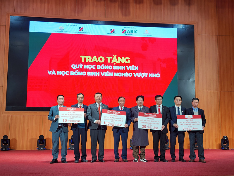 Trường Đại học Luật, Đại học Huế và Agribank khu vực miền Trung ký kết hợp tác toàn diện