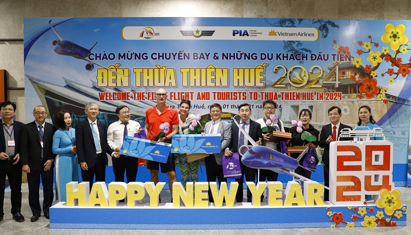 Những chuyến bay "xông đất" ngày đầu năm 2024