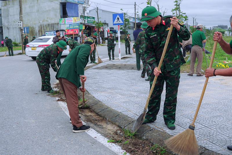 Phát động phong trào 'Ngày Chủ nhật xanh' tại Thừa Thiên Huế