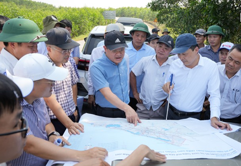 Khảo sát mở rộng cao tốc Cam Lộ -La Sơn lên 4 làn xe