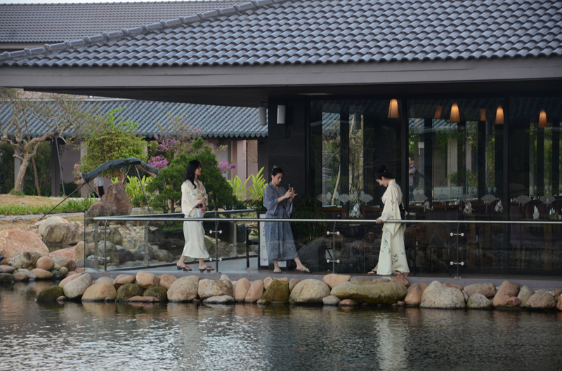 Đa dạng sản phẩm thu hút du khách đến Huế trong dịp hè 2024